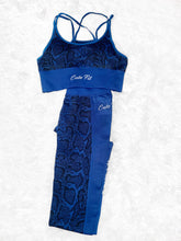 Load image into Gallery viewer, Blue snakeskin print set - Cute Fit Athletics